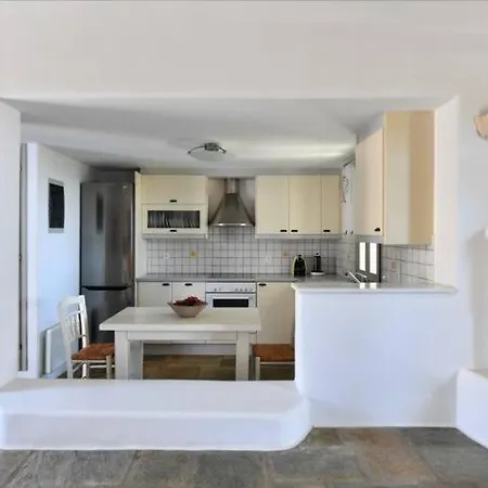 Ourania Hébergement de vacances Chrisi Akti (Paros)