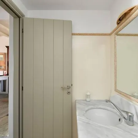 Semesterbostad Ourania Chrisi Akti (Paros)